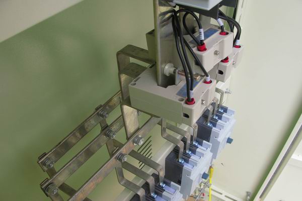 大洼配电柜-应急照明配电柜使用对工作人员的具